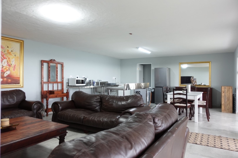 To Let 3 Bedroom Property for Rent in Outeniqua Strand Western Cape